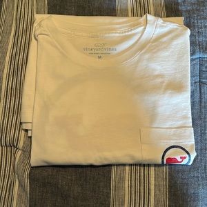 White Vineyard Vines T-shirt